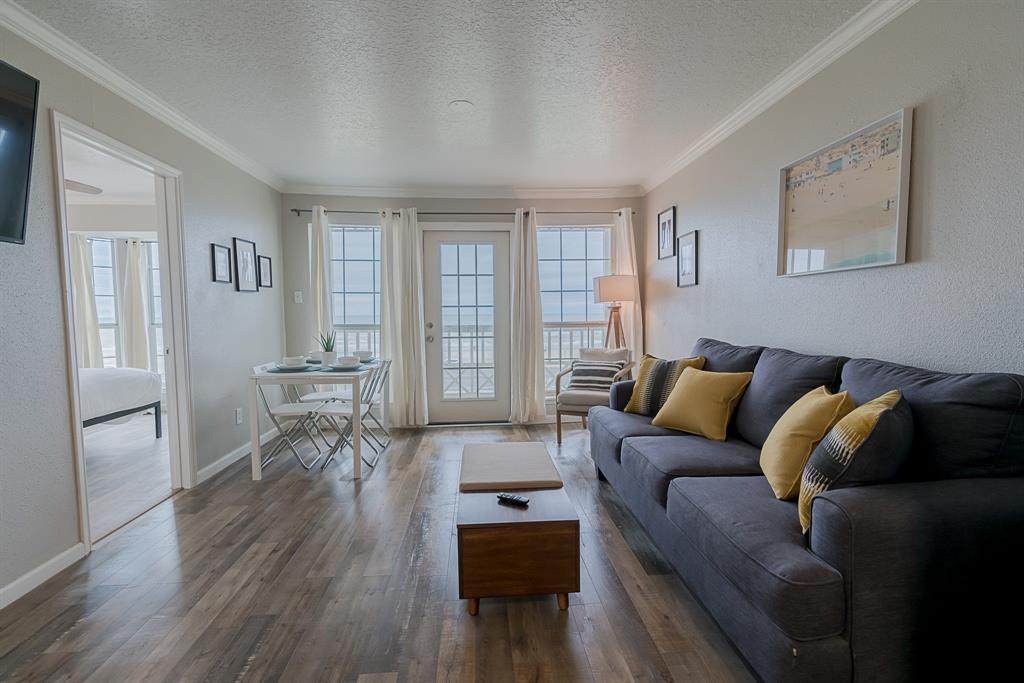 6300 Seawall Boulevard - Photo 1