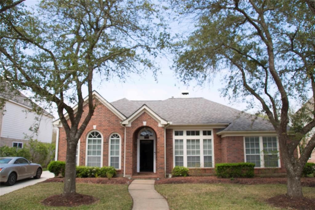 5915 Parkwood Place - Photo 1