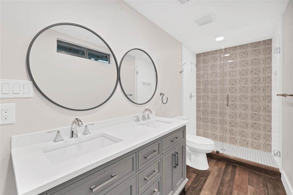 512 40th 1/2 Street - Photo 1