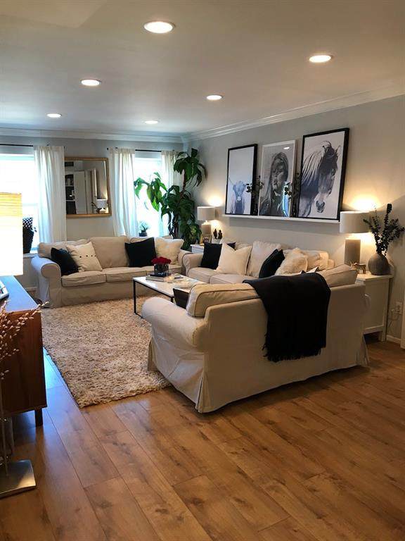 361 Post Oak Lane - Photo 1