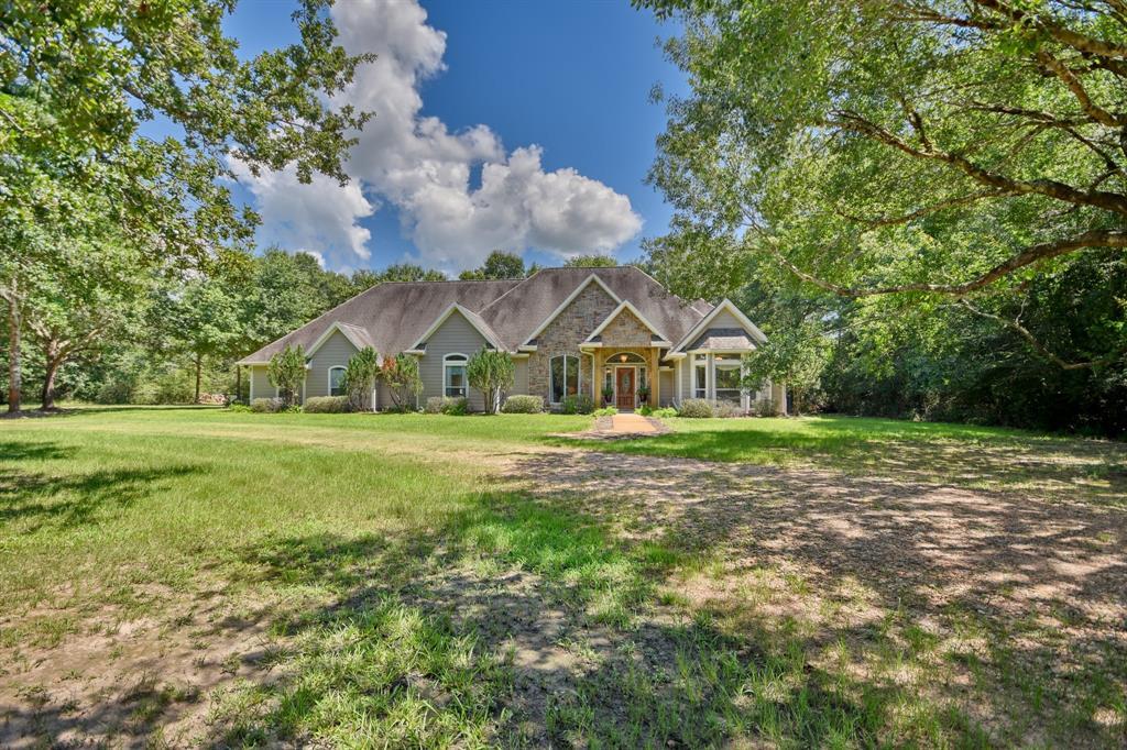 100 Pin Oak Lane - Photo 1