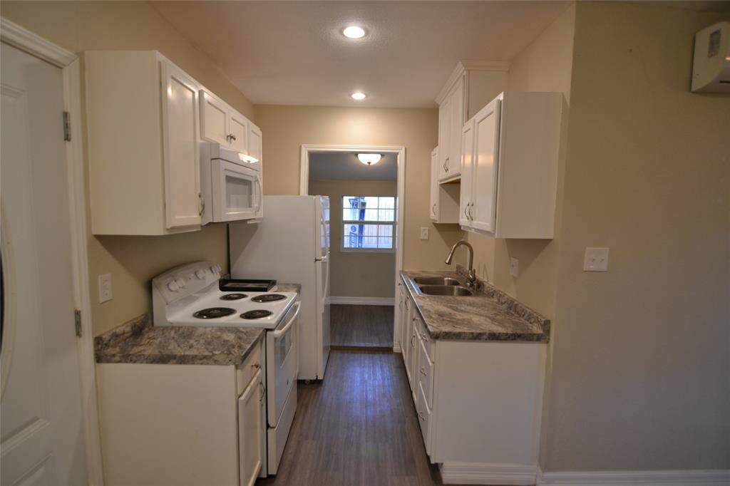 213B Graham Street - Photo 1