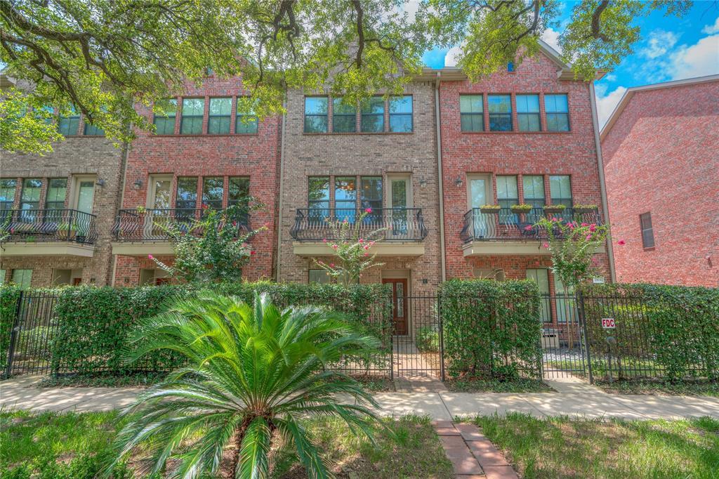 2904 Chenevert Street - Photo 1