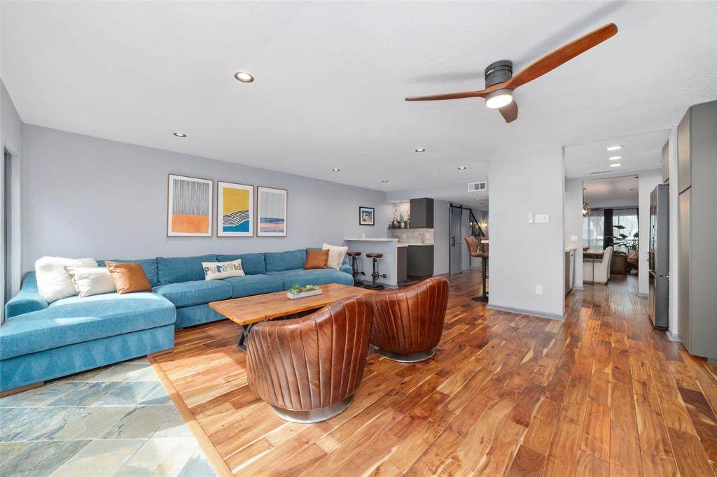 8924 Chatsworth Drive - Photo 1