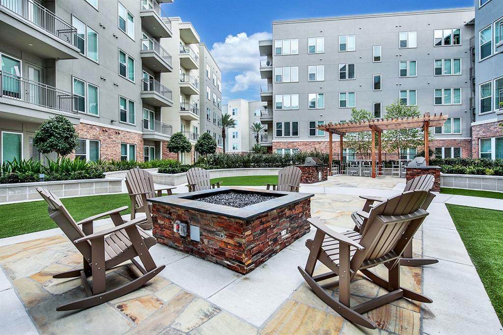 150 Sam Houston Parkway - Photo 1
