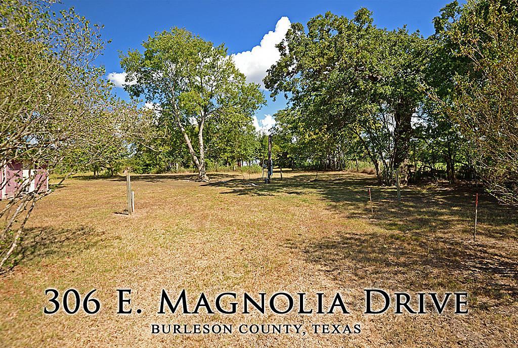 306 E Magnolia Drive - Photo 1
