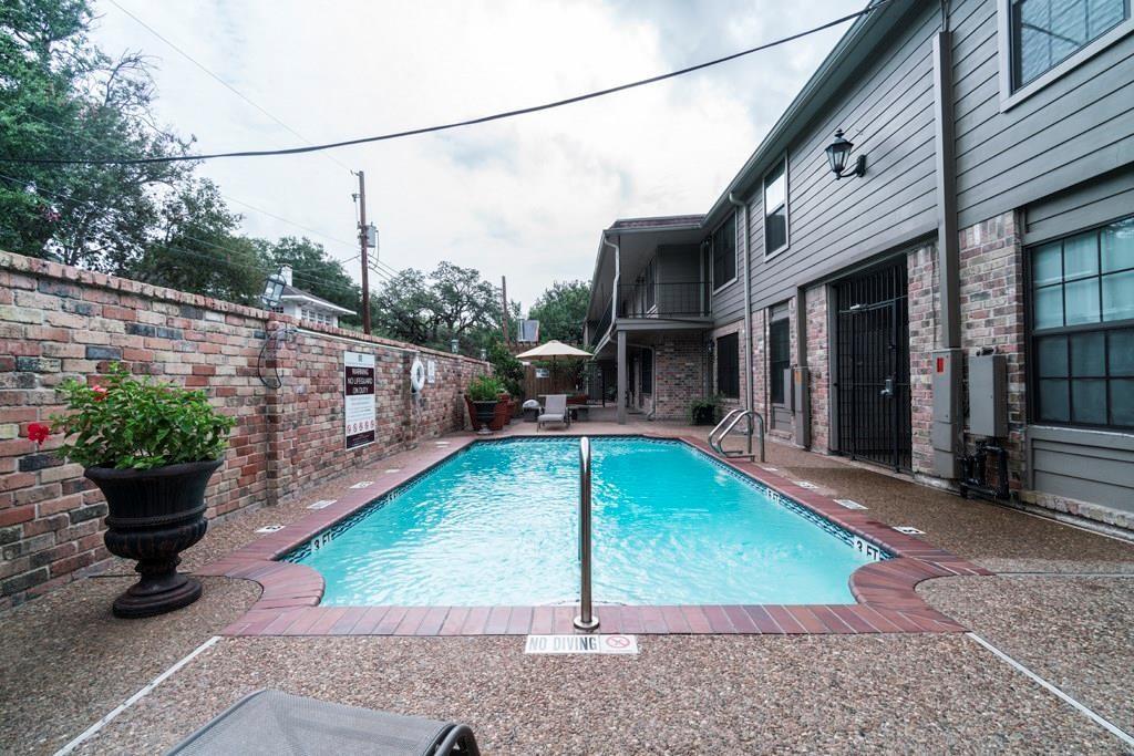 606 Marshall St Street - Photo 1