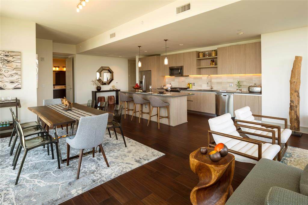 5280 Caroline Street - Photo 1