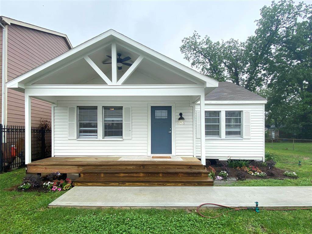 906 Frisco Street - Photo 1