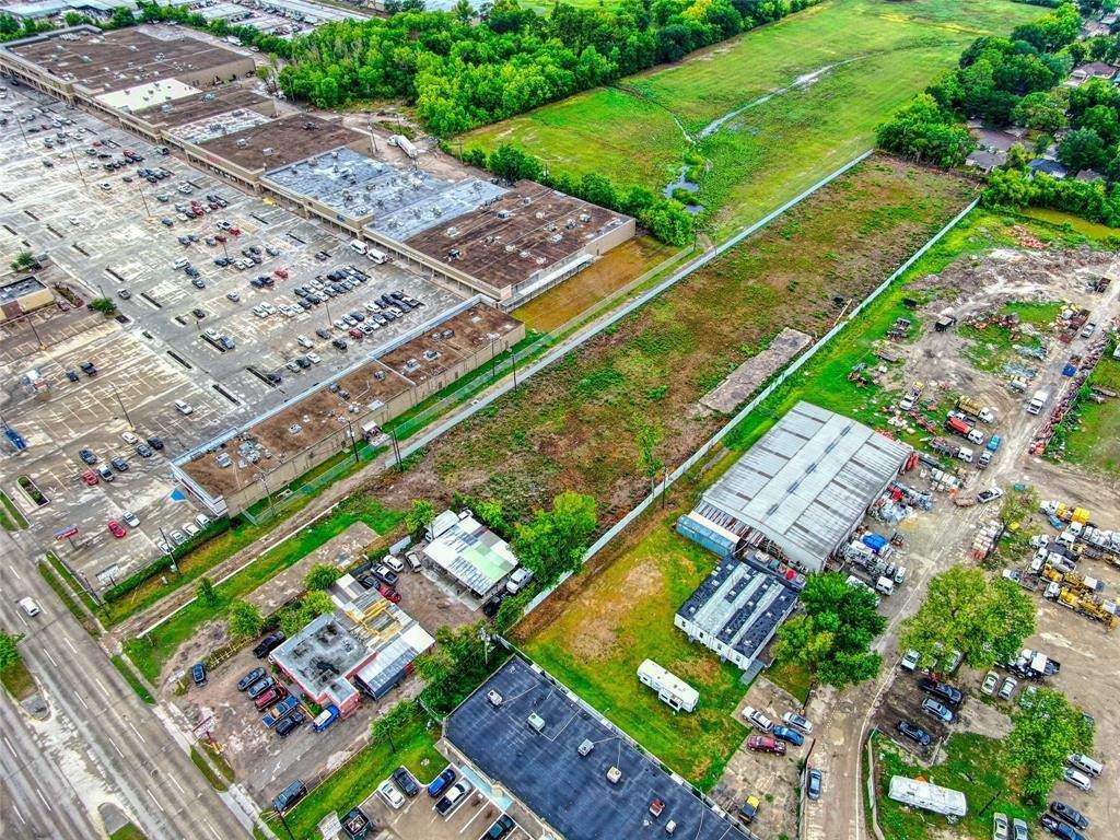 220 Little York Road - Photo 1