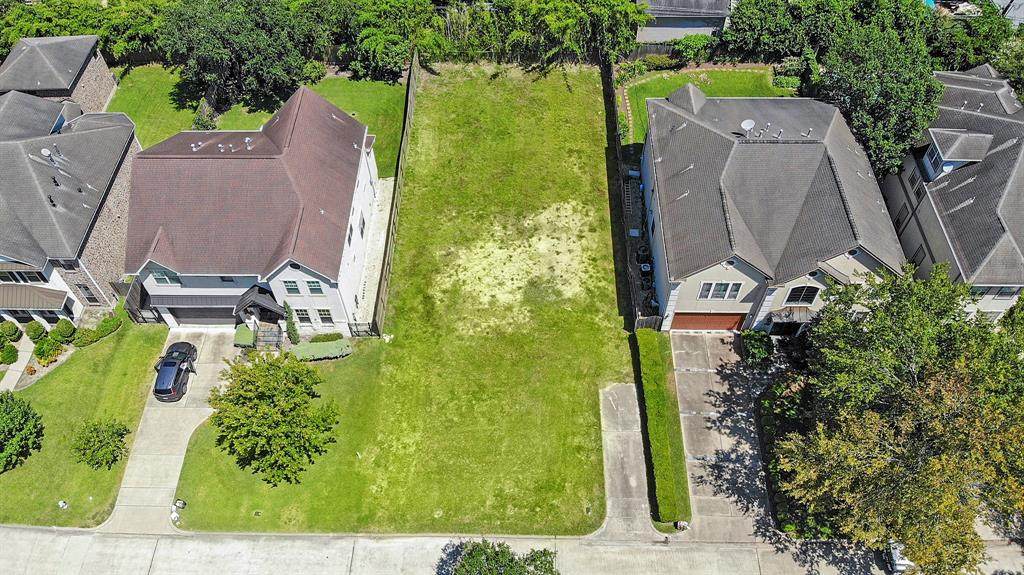 4612 Willow Street - Photo 1