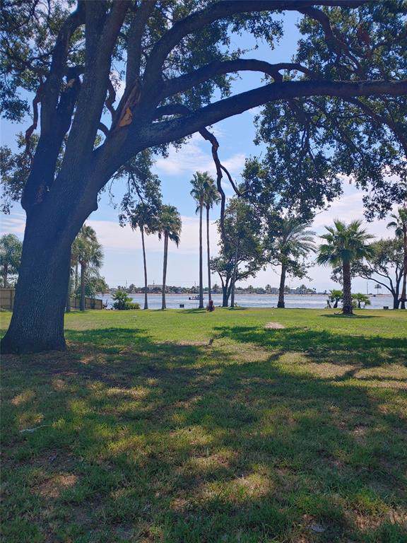 1519 Bayou Shore Drive - Photo 1