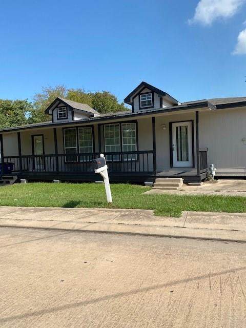 1134 10th Street - Photo 1