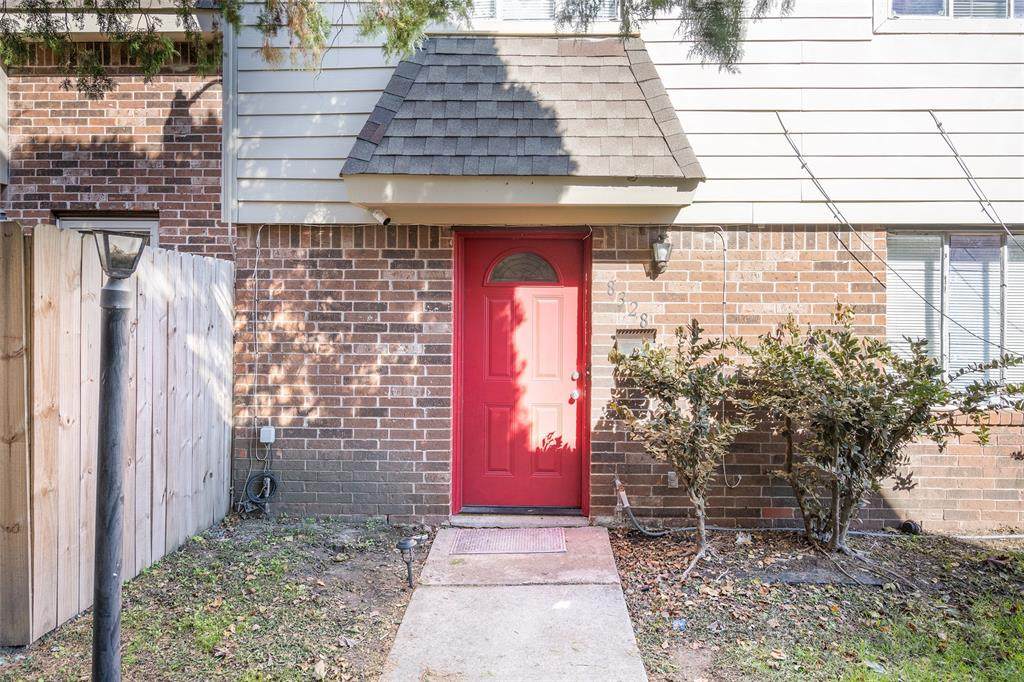8328 La Roche Lane - Photo 1