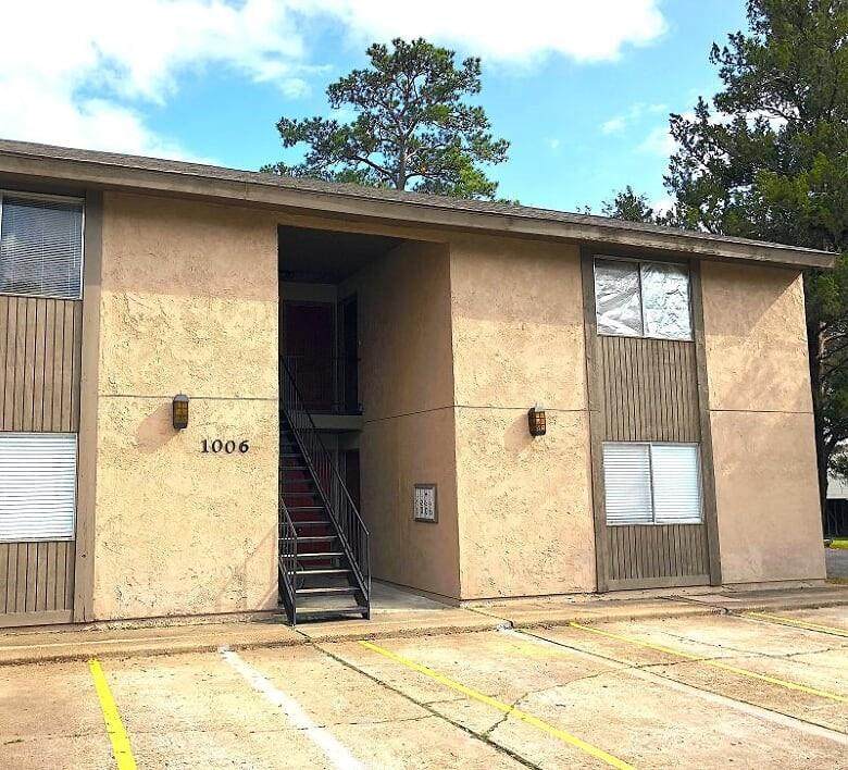 1006 Houston - Photo 1