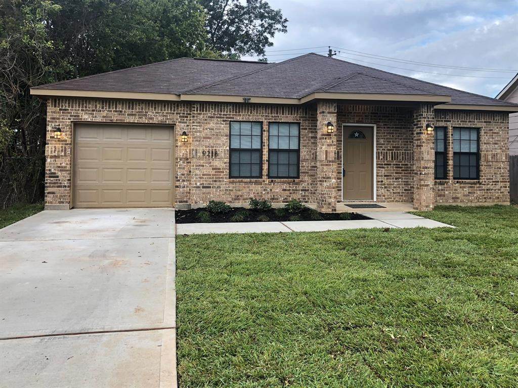 8606 Lee Otis Street - Photo 1