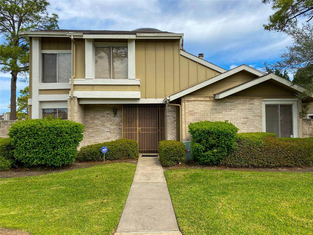 12117 Bob White Drive - Photo 1