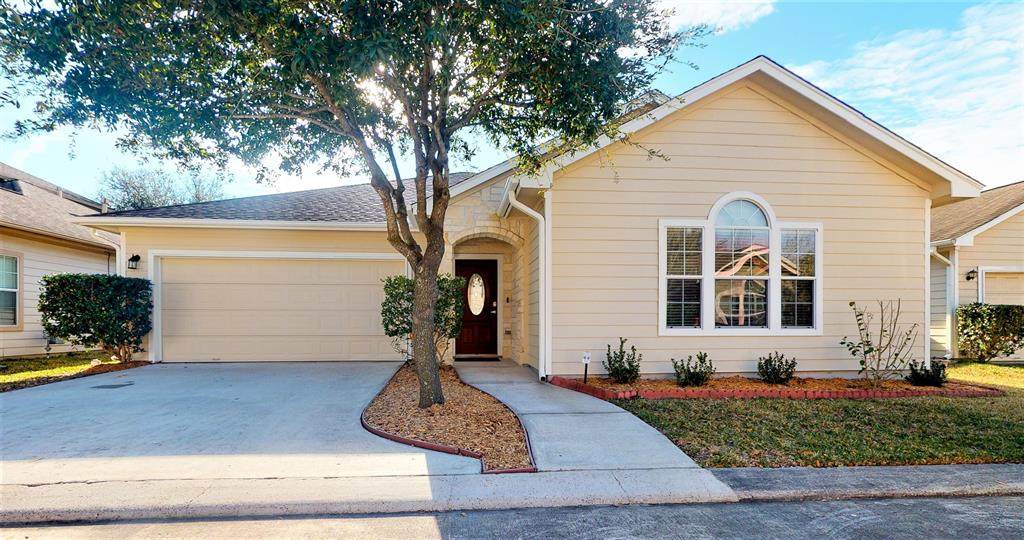 407 San Julio Drive - Photo 1