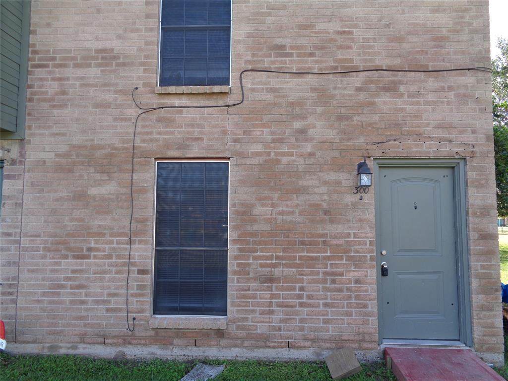 300 Rice Street - Photo 1
