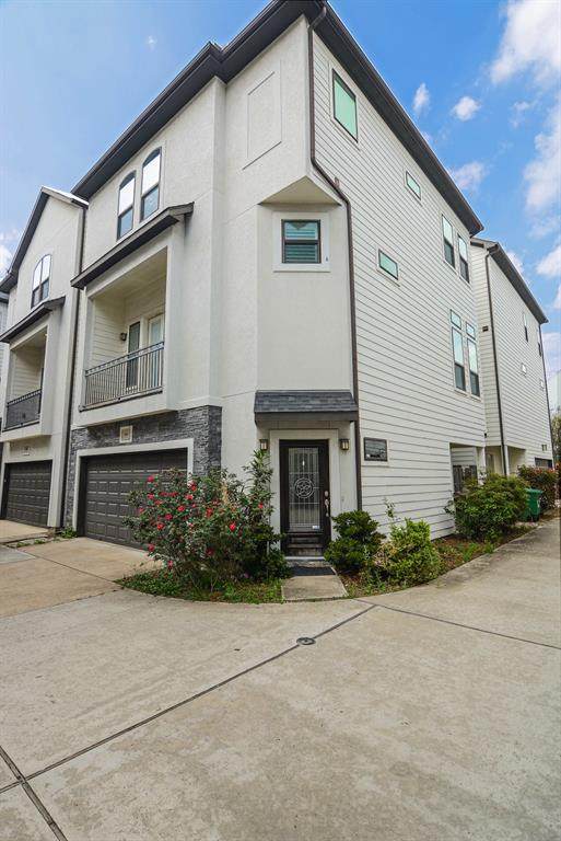964 24th Street - Photo 1