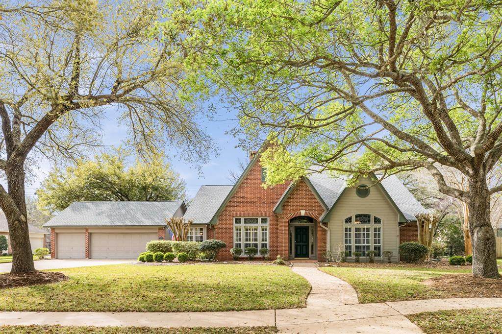 118 Strawberry Drive - Photo 1
