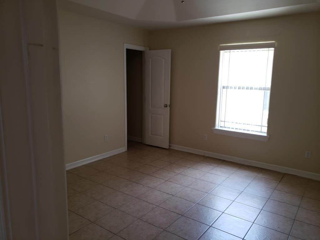 3902 Radisson Avenue - Photo 1