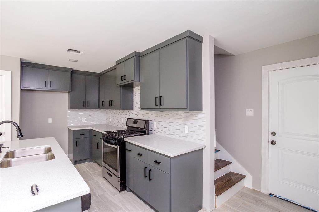 9935 Lanewell - Photo 1