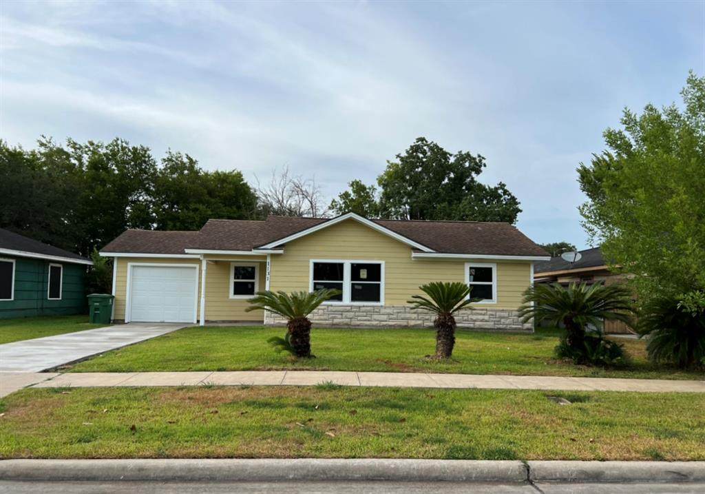 1131 Globe Street - Photo 1