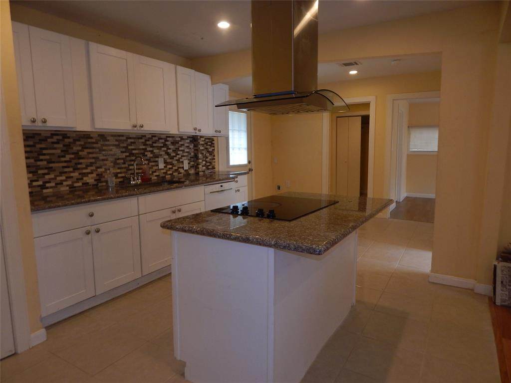 5238 Keystone Street - Photo 1