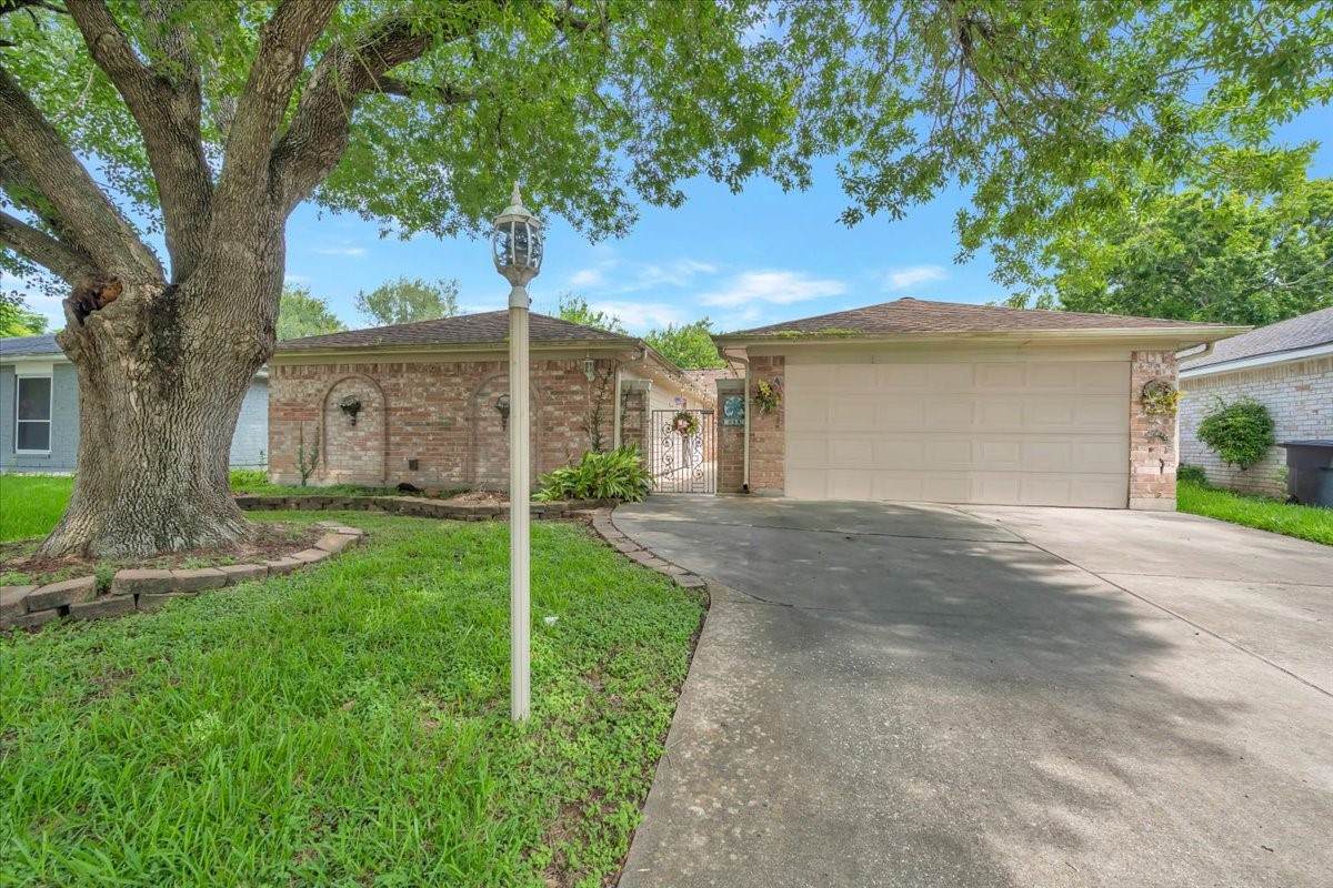855 Silverpines Road - Photo 1