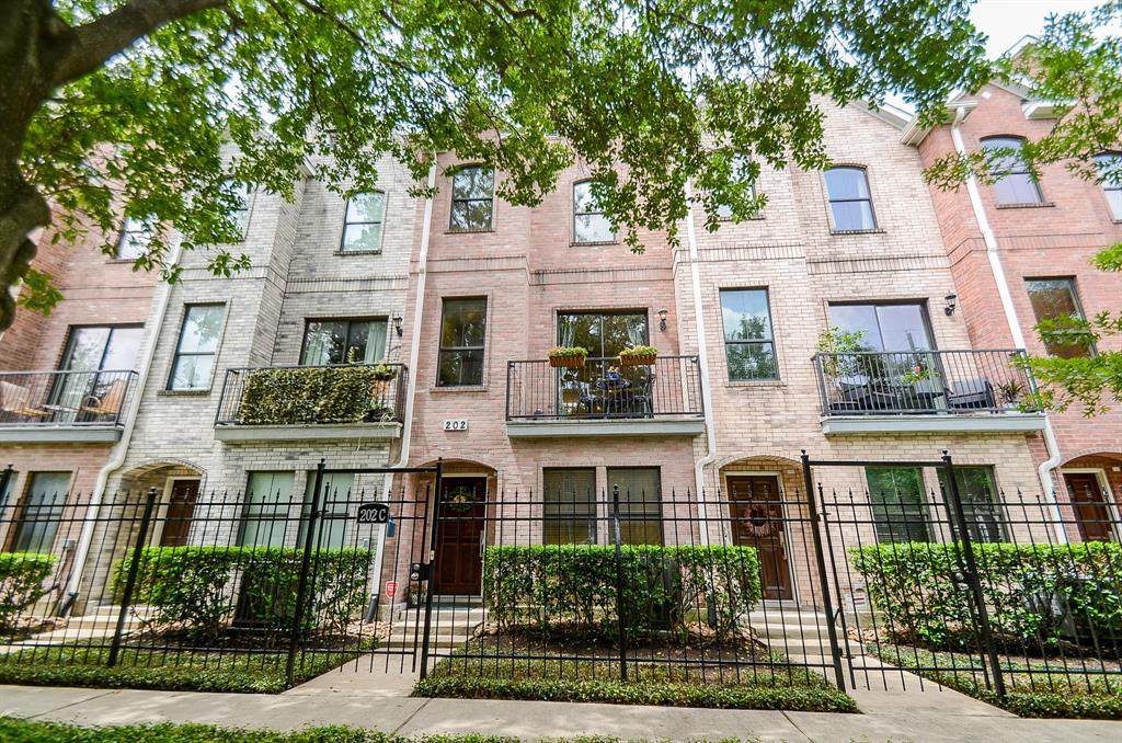 202 Mcgowen Street - Photo 1
