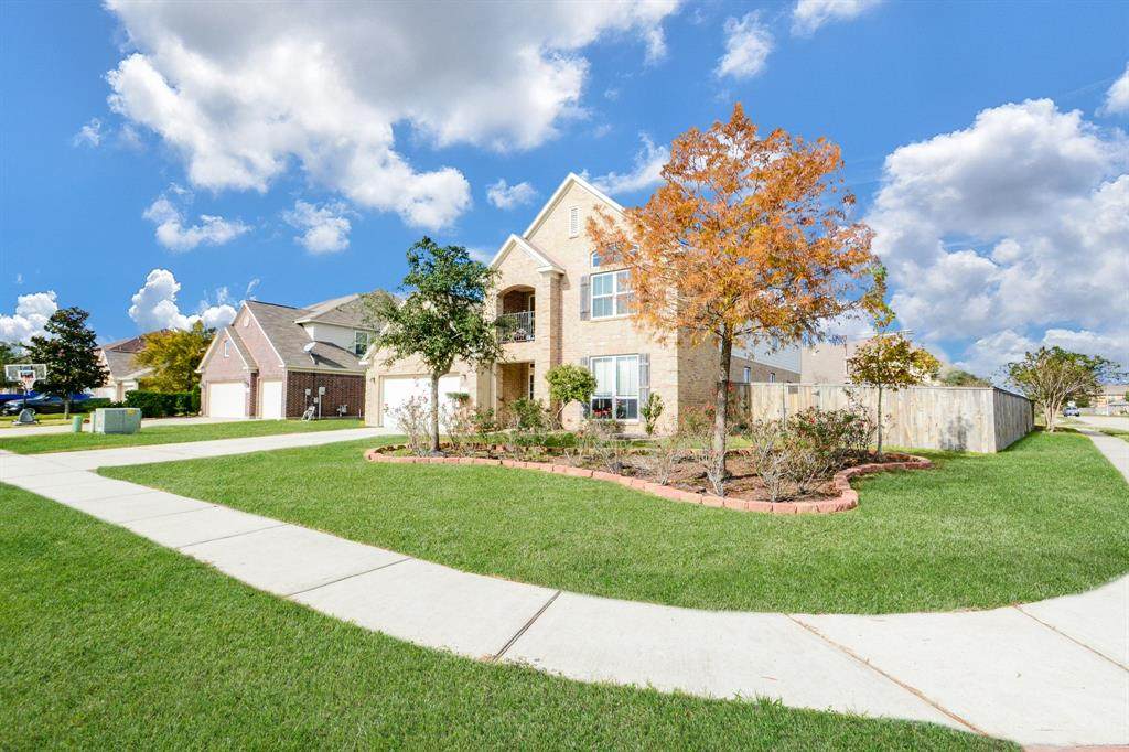 9947 Valance Way - Photo 1