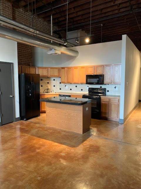 2115 N Runnels St - Photo 1