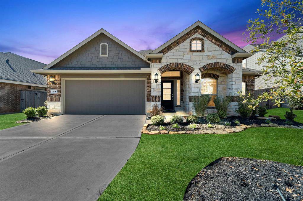 428 Auburn Pines Drive - Photo 1
