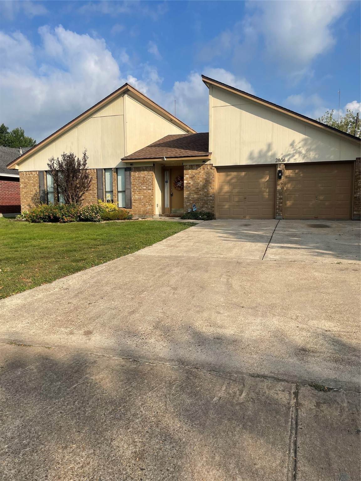 2806 33rd Avenue - Photo 1