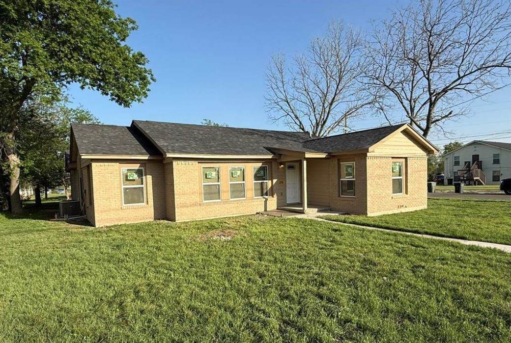 1300 2nd Street - Photo 1