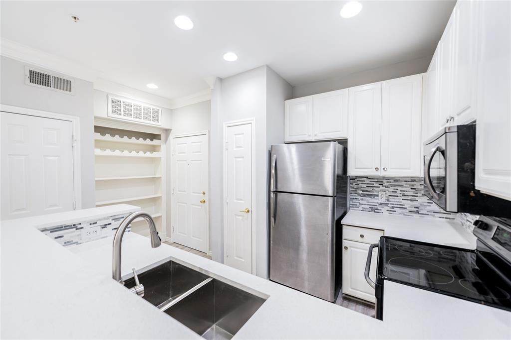 2400 Mccue Road - Photo 1