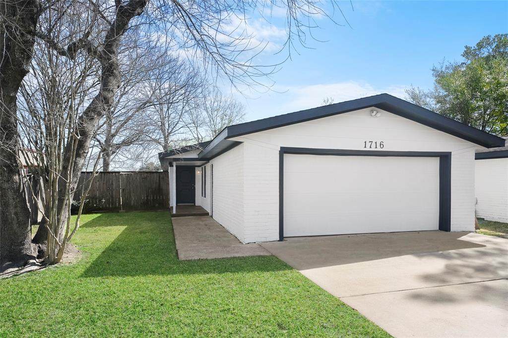 1716 Huge Oaks Street - Photo 1