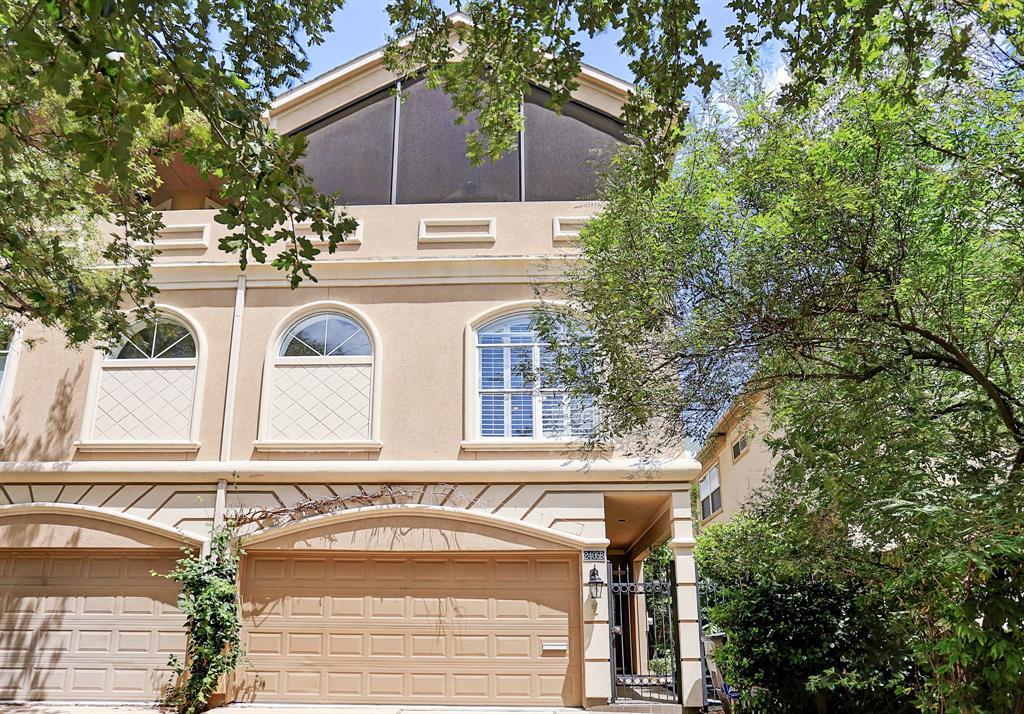 2405 Brun Street - Photo 1