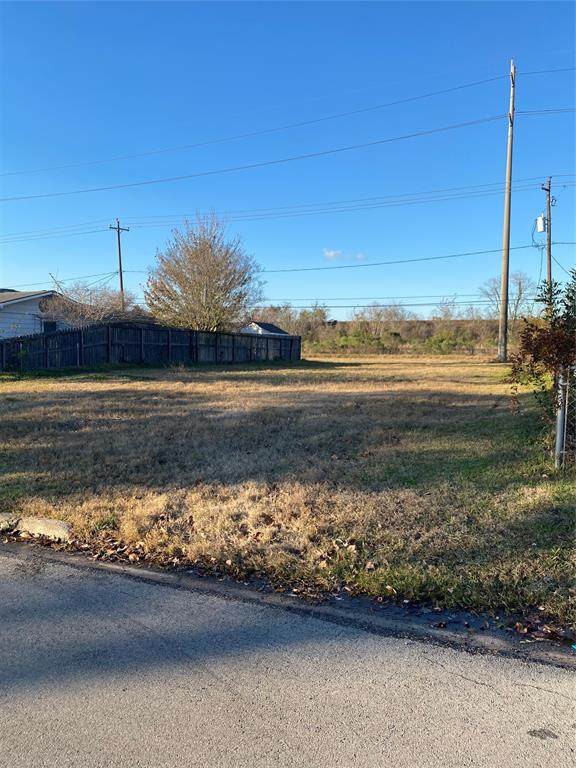 2106 18th Street - Photo 1