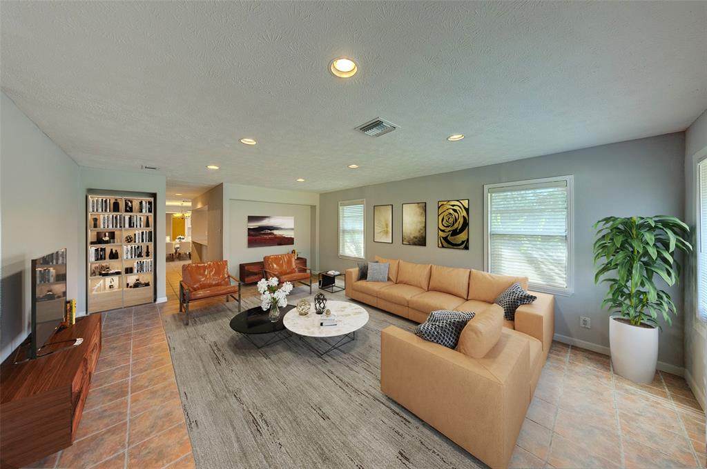 4639 Spruce Street - Photo 1
