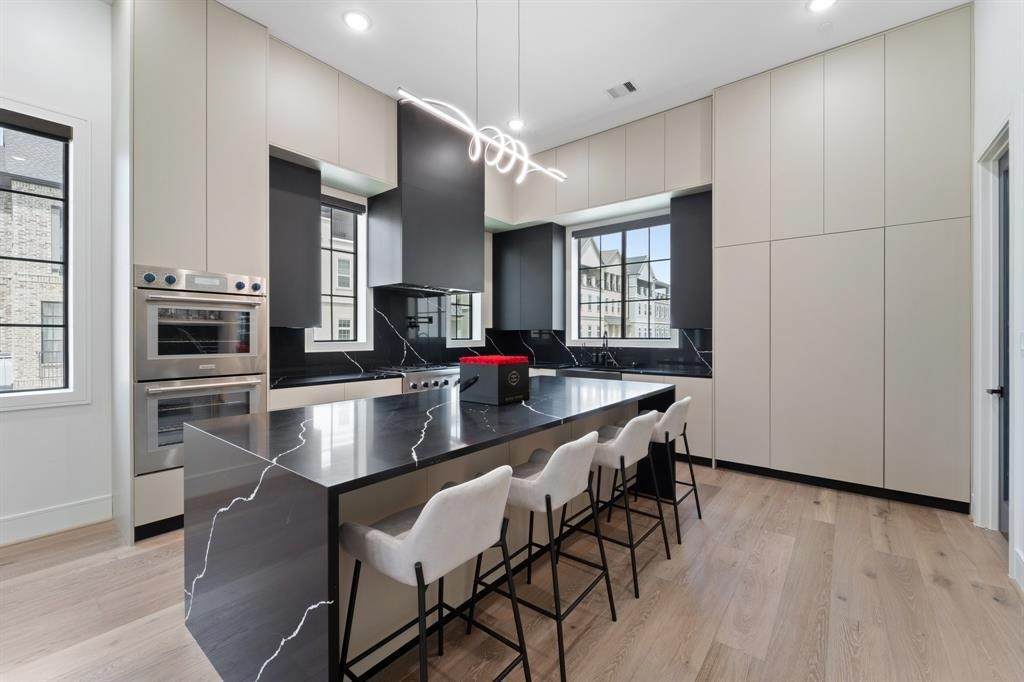948 Blackshire Lane - Photo 1