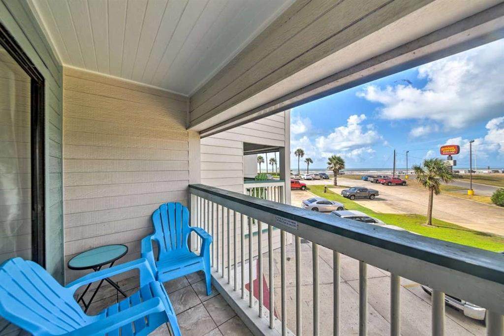 6102 Seawall Boulevard - Photo 1