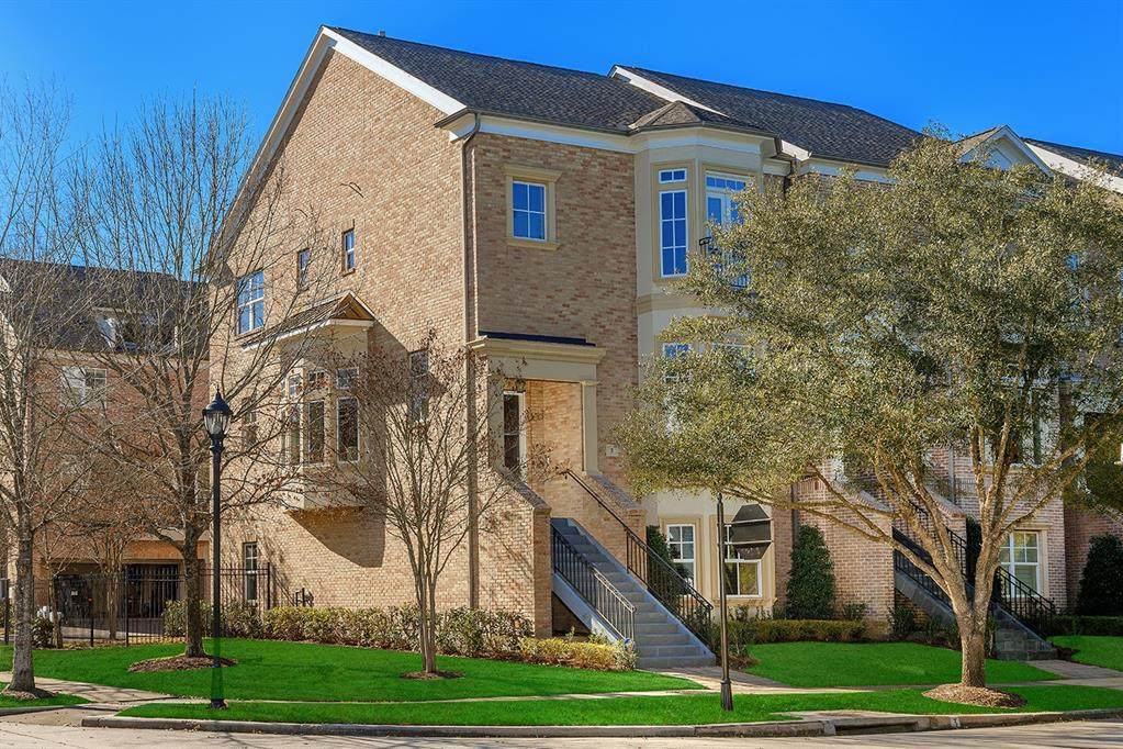 3 Colonial Row Drive - Photo 1