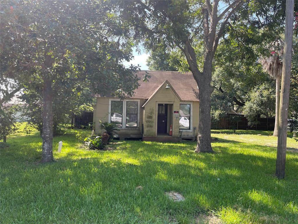 1111 Fort Street - Photo 1