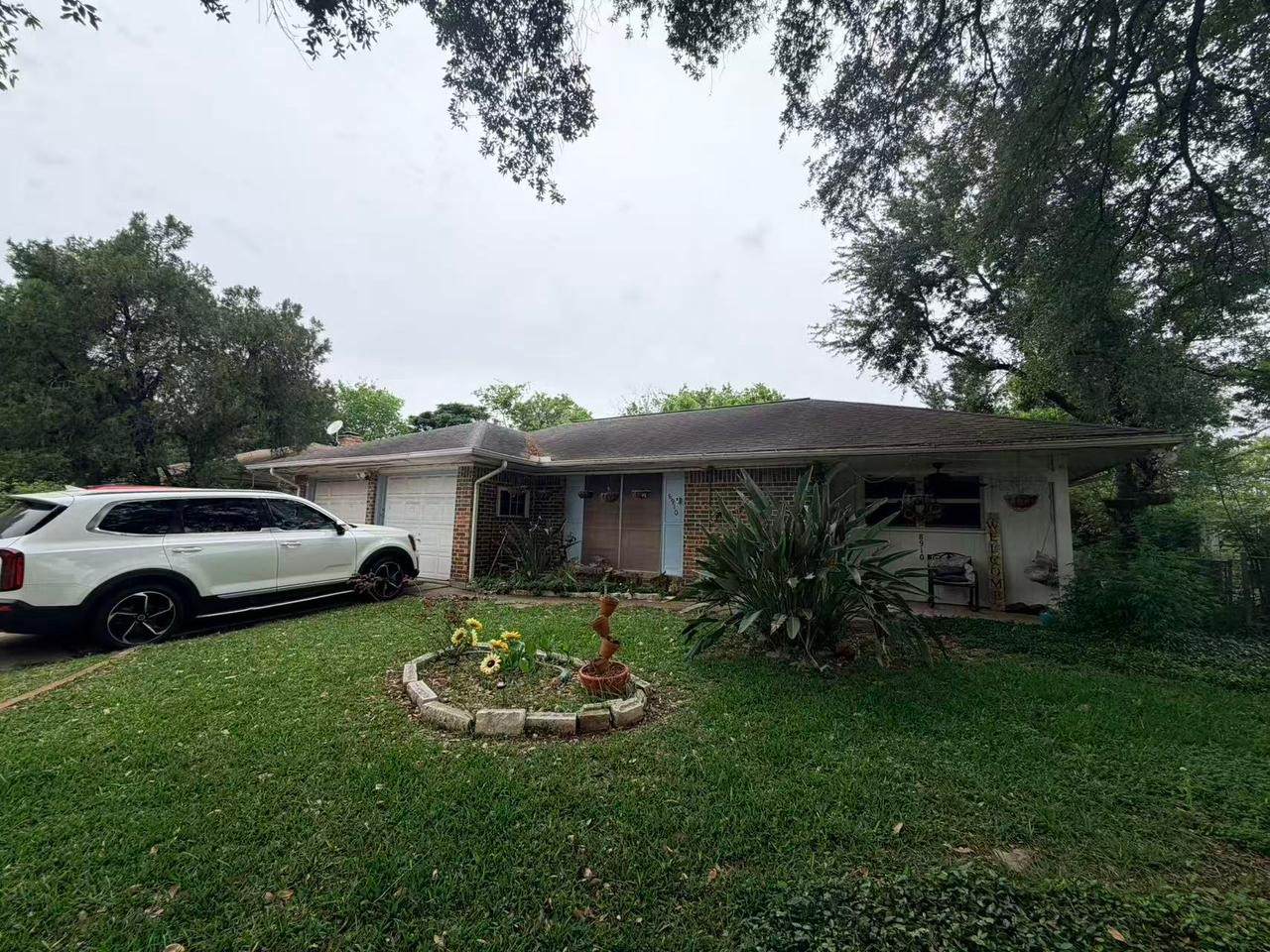 8910 Neff Street - Photo 1