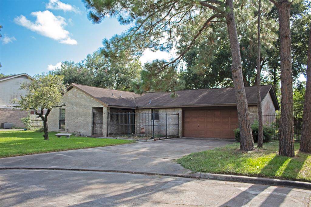 10 Holly Lane - Photo 1