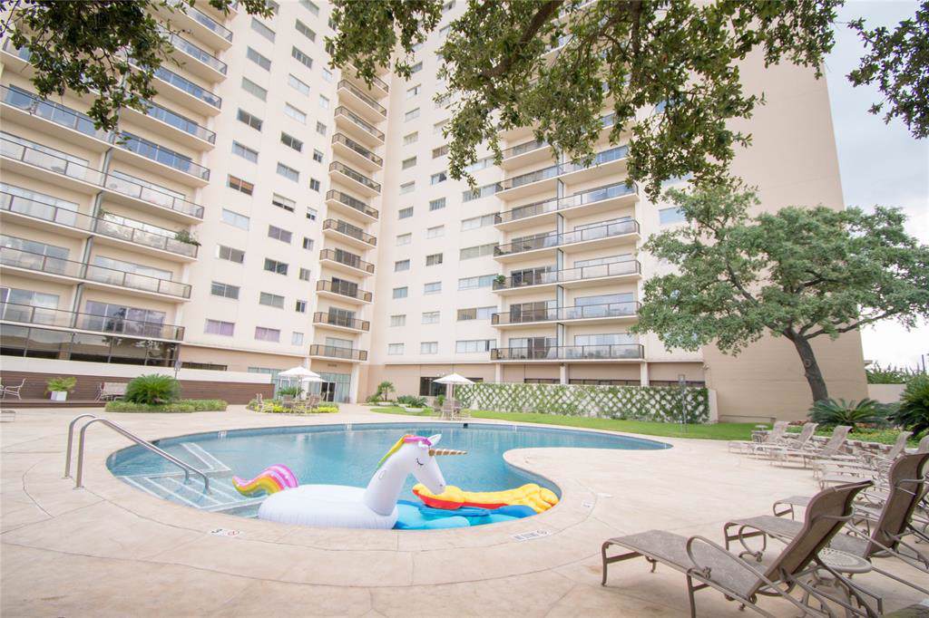 2929 Buffalo Speedway - Photo 1