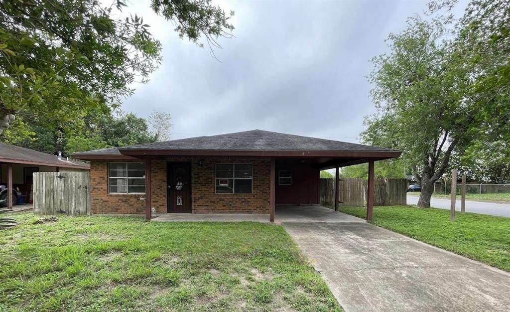 825 Tichenor Lane - Photo 1