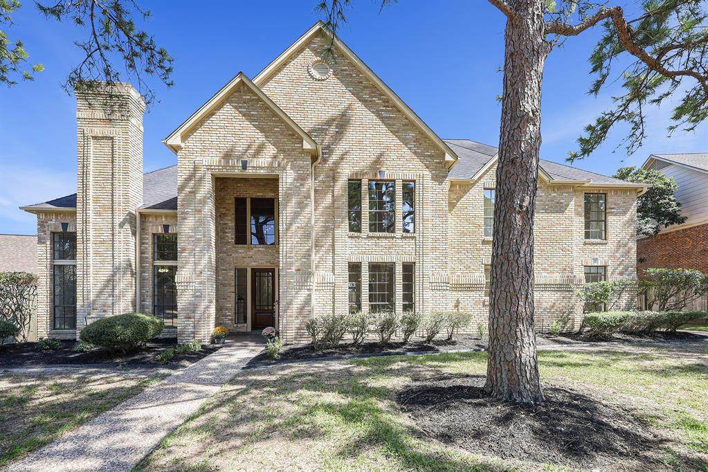 1611 Treasure Oaks Drive - Photo 1